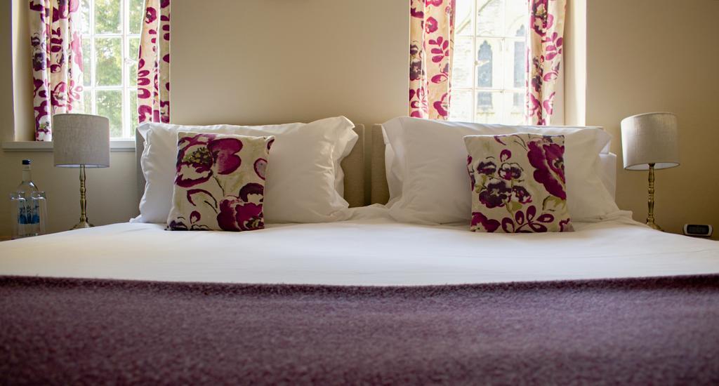 The Coach House Hotel บิช็อปส์คาสเซิล ภายนอก รูปภาพ