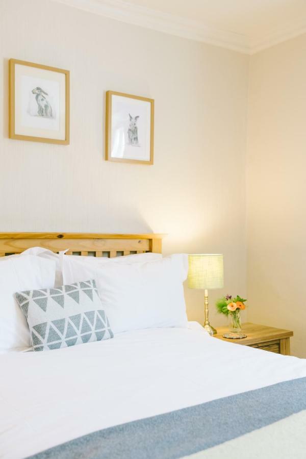 The Coach House Hotel บิช็อปส์คาสเซิล ภายนอก รูปภาพ